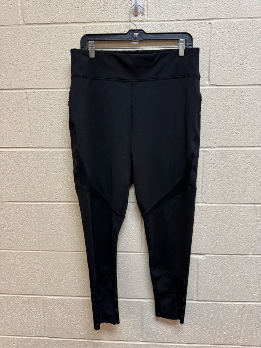 POP Fit Black Ankle-Length High-Waist Athletic Leggings
